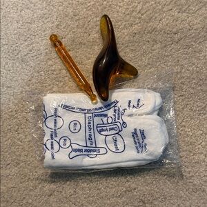 New Acupressure Reflexology Woman’s Socks & 2 Trigger Point Massage Sticks